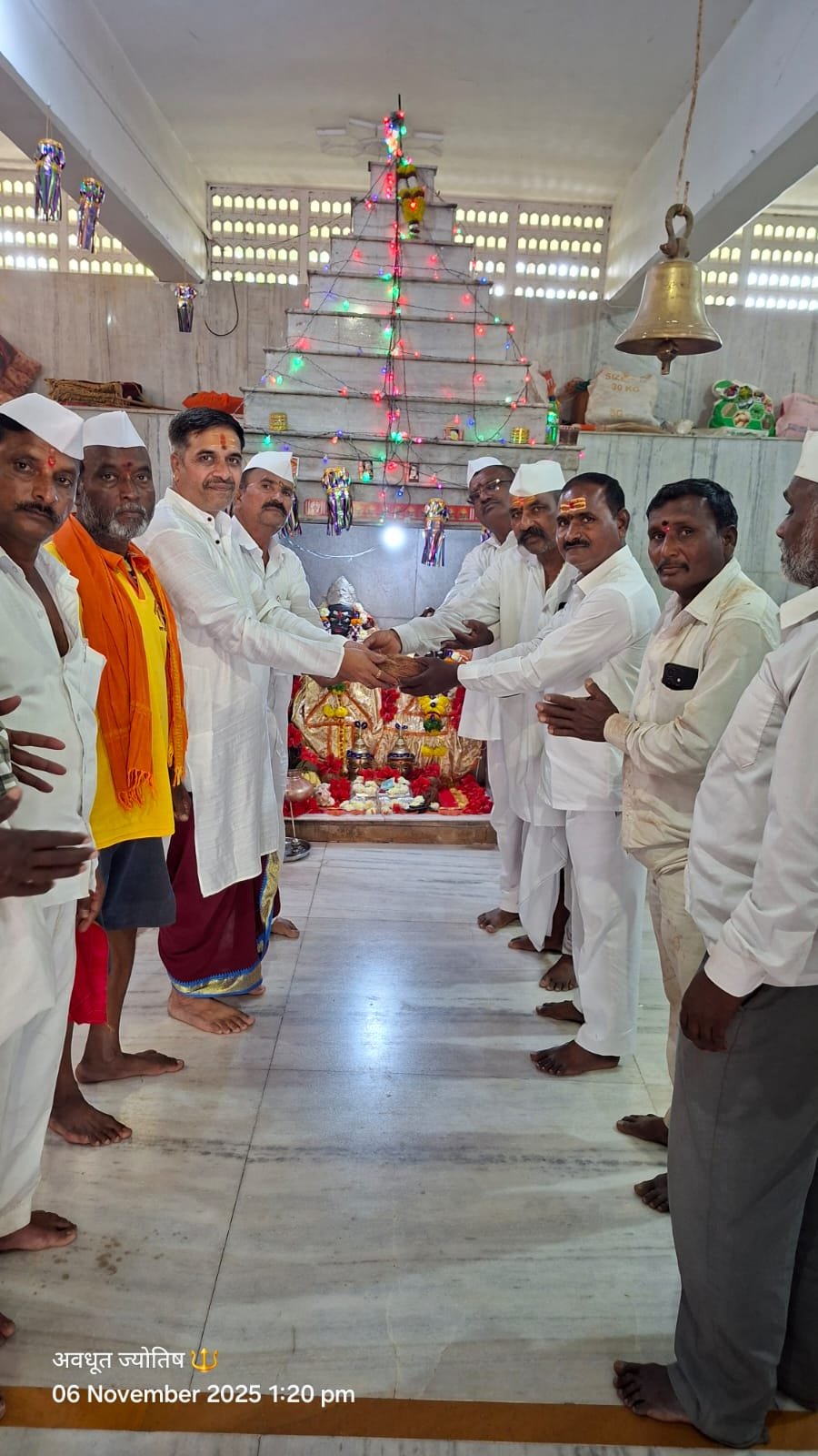 मंदिरातील सामूहिक धार्मिक कार्यक्रम